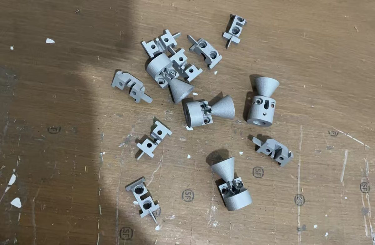Small 3D printed metal parts